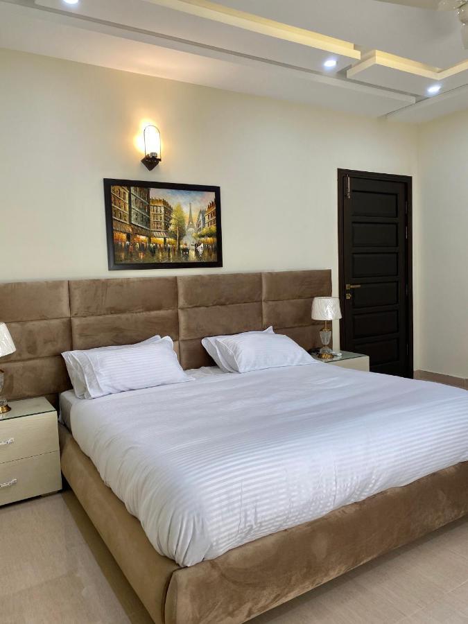 Continental Boutique House Bed & Breakfast Islamabad Bagian luar foto