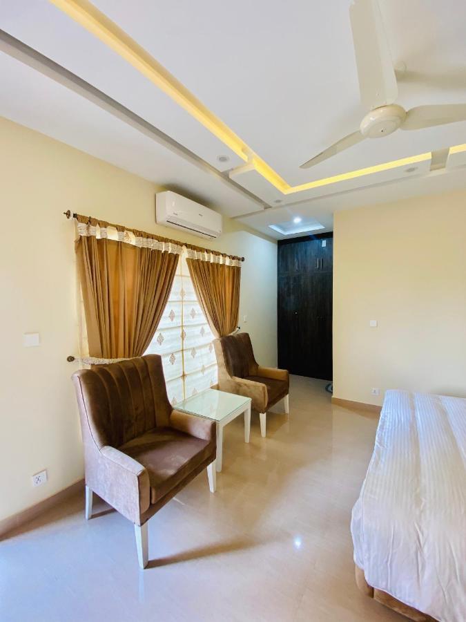 Continental Boutique House Bed & Breakfast Islamabad Bagian luar foto