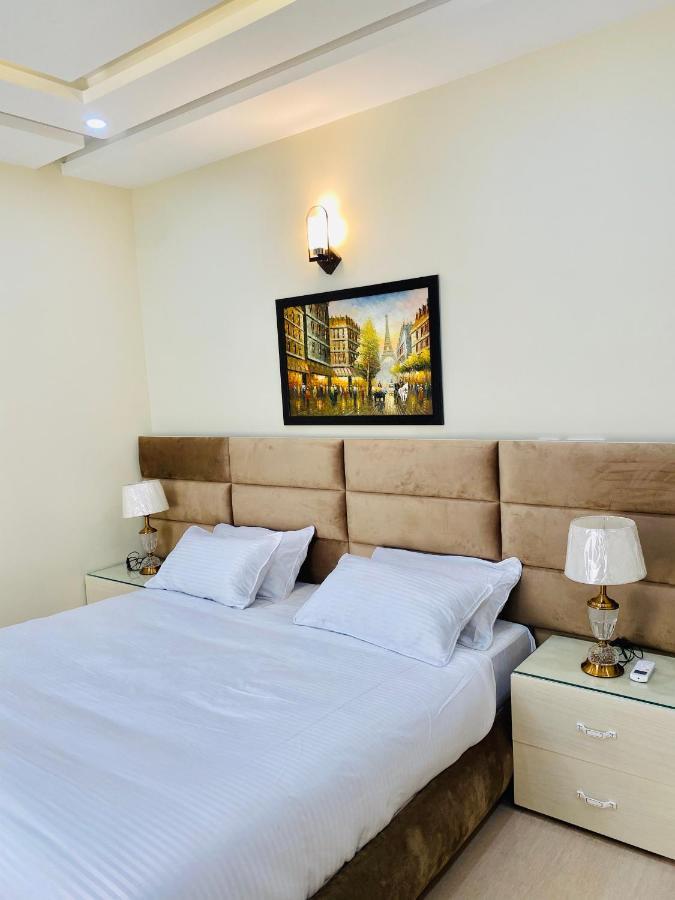 Continental Boutique House Bed & Breakfast Islamabad Bagian luar foto