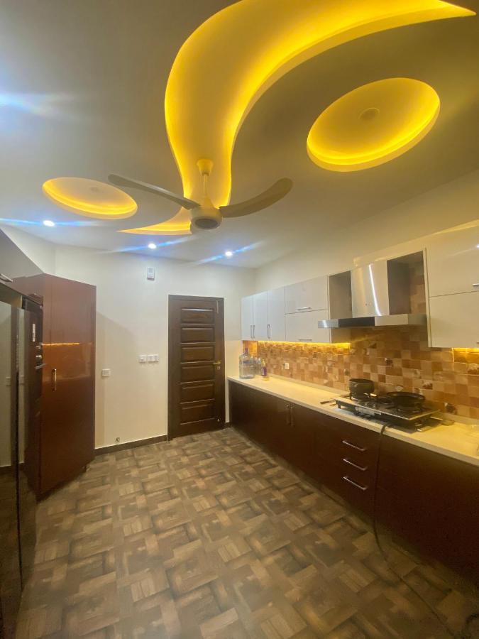 Continental Boutique House Bed & Breakfast Islamabad Bagian luar foto